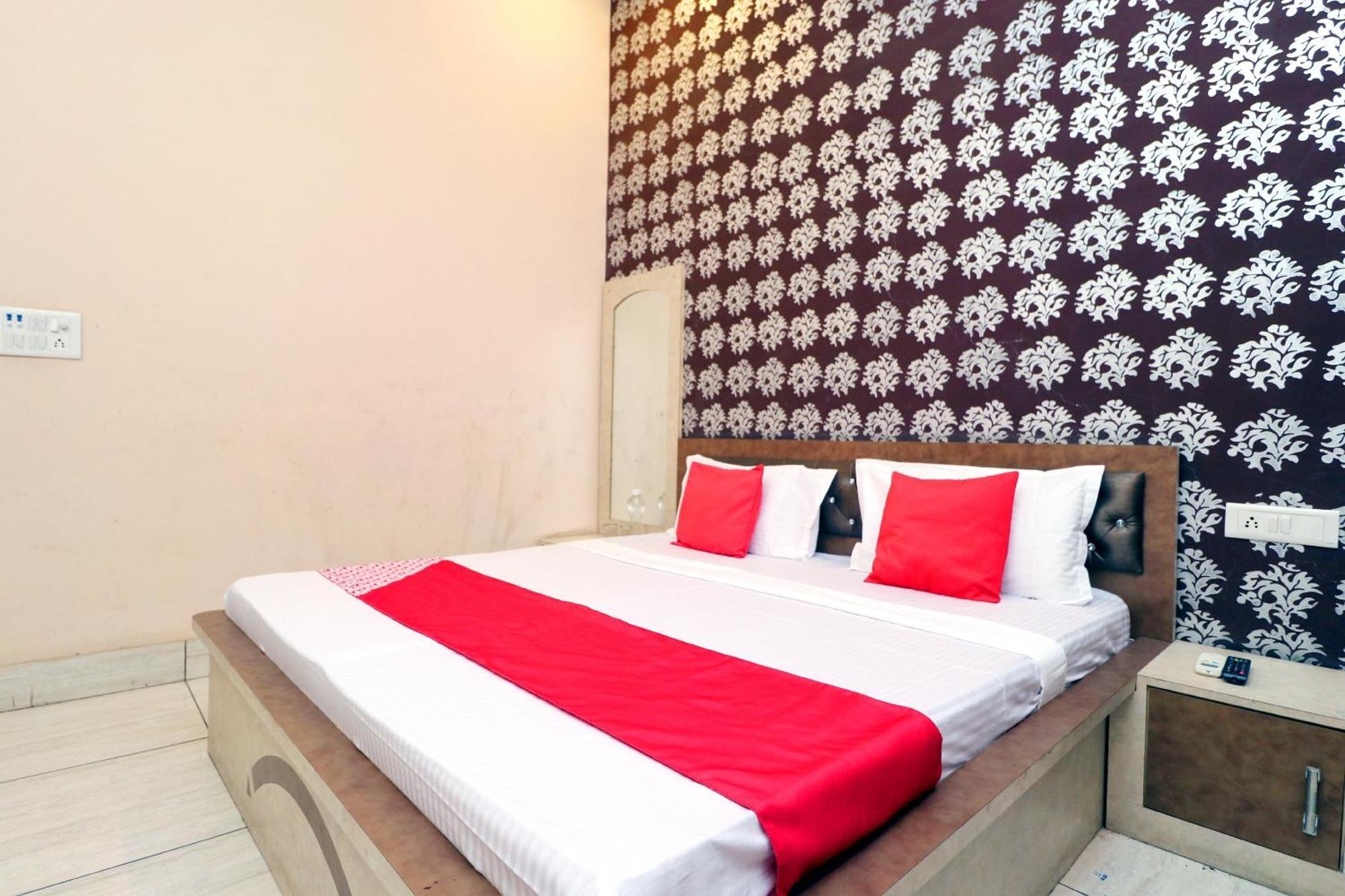 Hotel O Pushp Vatika Bhiwani Exterior foto